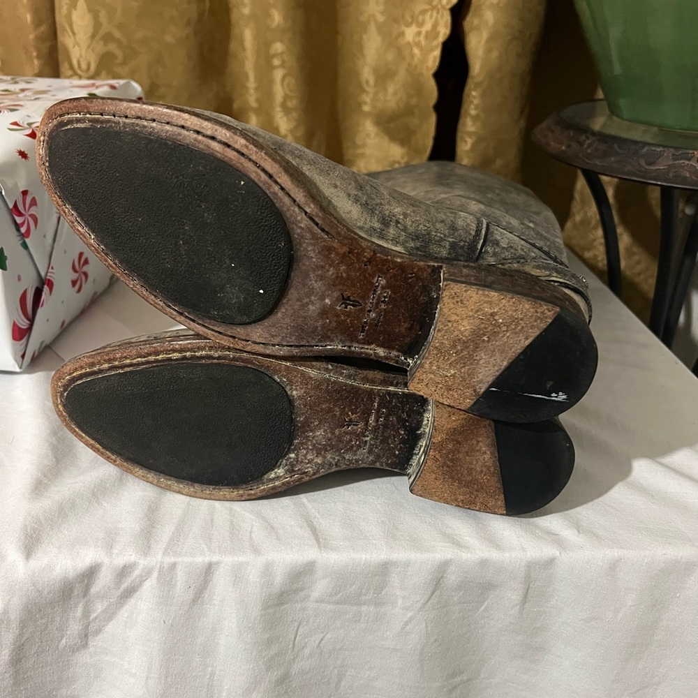Frye Distressed Gray Leather Boots - Picture 3 of 8